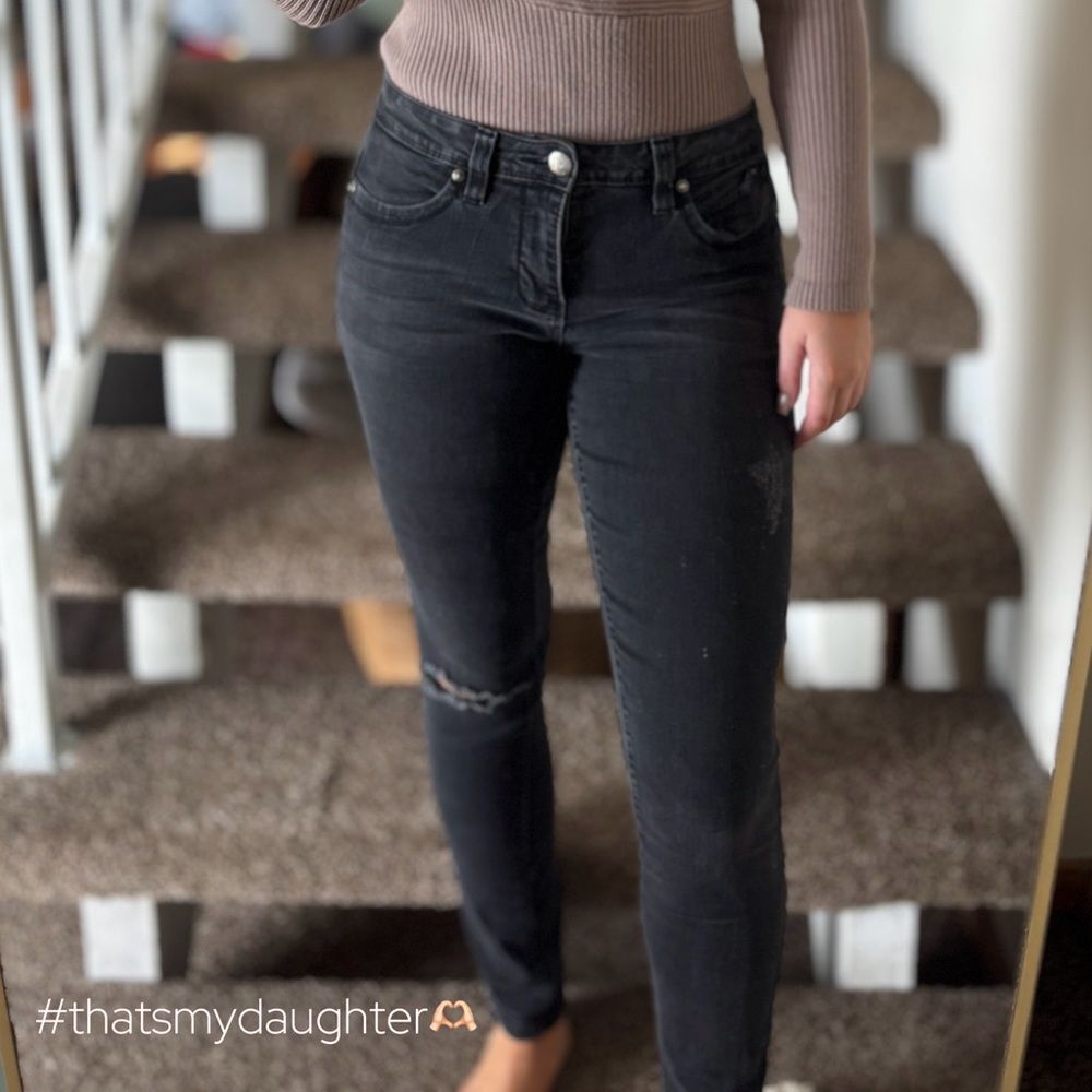 Royalty For Me Wanna Better Butt Jeans Women’s Size 8 Distressed Black Skinny - Picture 10 of 10